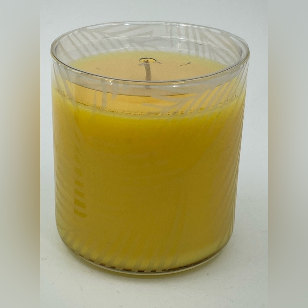 Tommy Bahama Yellow Tropical Scented Candle in Glass Palm Leaf Jar Candle NOS